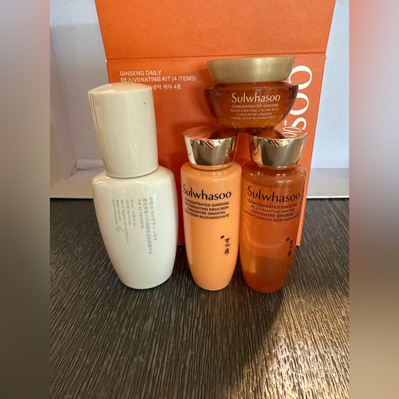 2024 Sulwhasoo Ginseng Daily Rejuvenating Kit (4 Items). Newest version - Picture 4 of 7